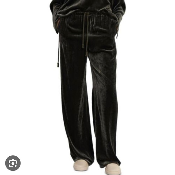 Theory Velvet Outfit - Picture 3 of 4